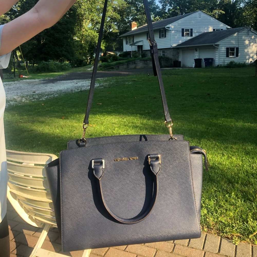 Michael kors selma crossbody
